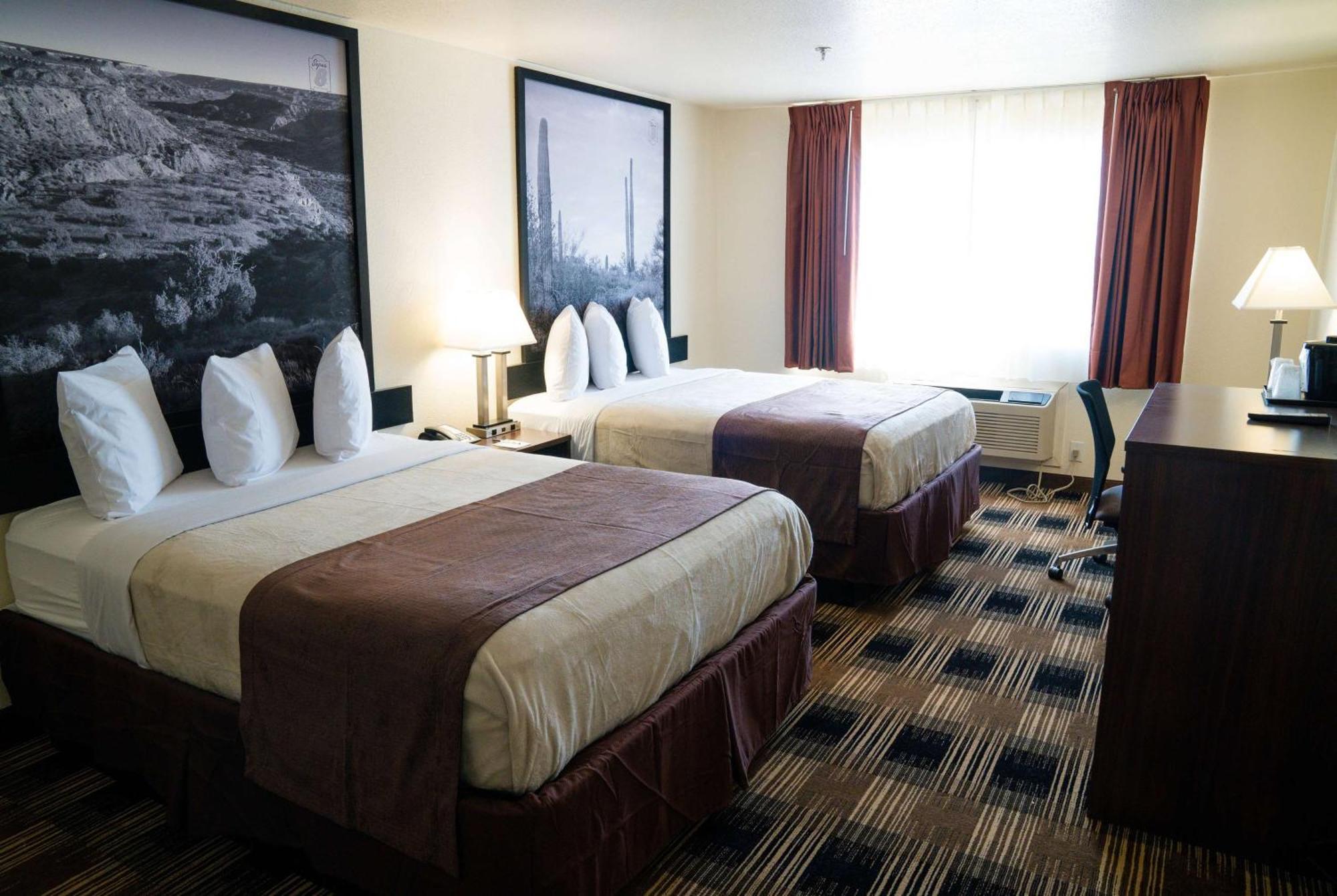 Super 8 By Wyndham Yuma Hotel Bagian luar foto