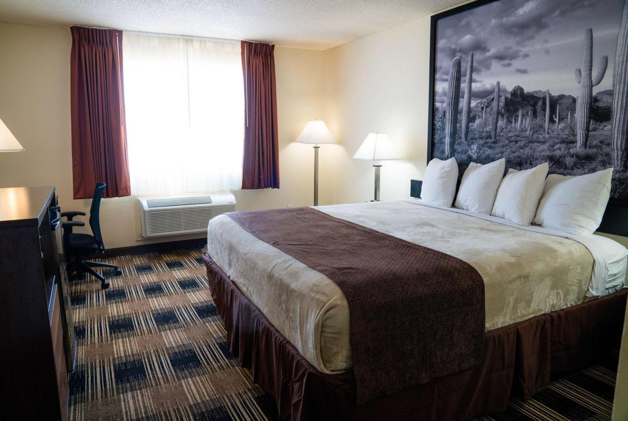 Super 8 By Wyndham Yuma Hotel Bagian luar foto