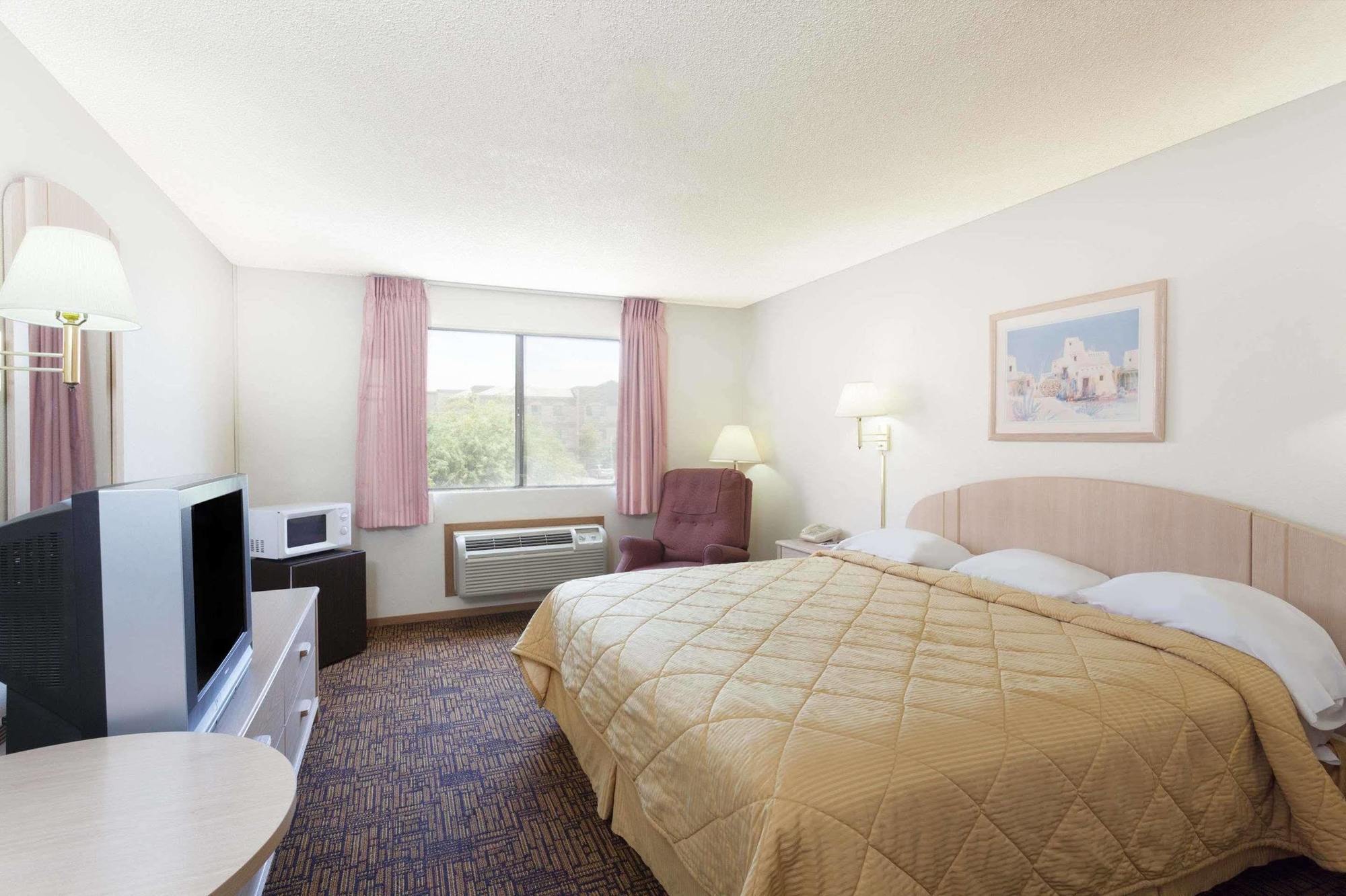 Super 8 By Wyndham Yuma Hotel Bagian luar foto
