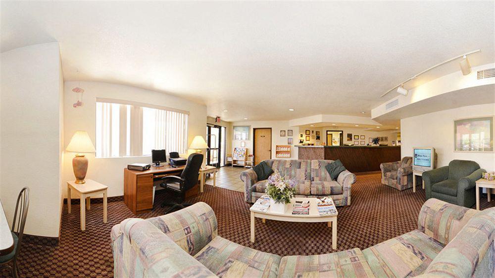 Super 8 By Wyndham Yuma Hotel Bagian luar foto
